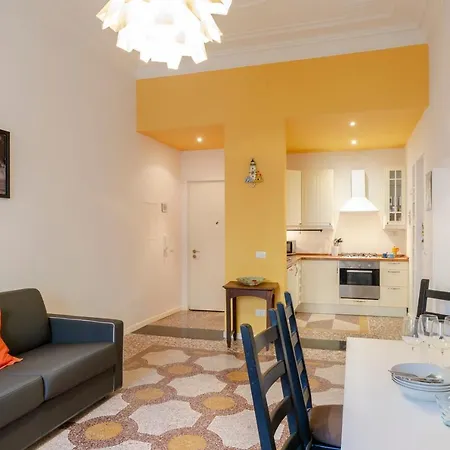 Apartamento Joivy Colorful Apt For 6, 5 Mins From Piazza Corvetto