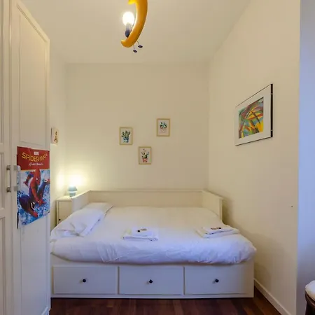 Appartement Joivy Colorful Apt For 6, 5 Mins From Piazza Corvetto