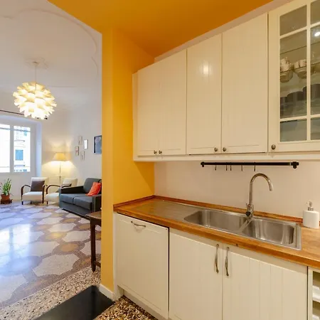 Joivy Colorful Apt For 6, 5 Mins From Piazza Corvetto